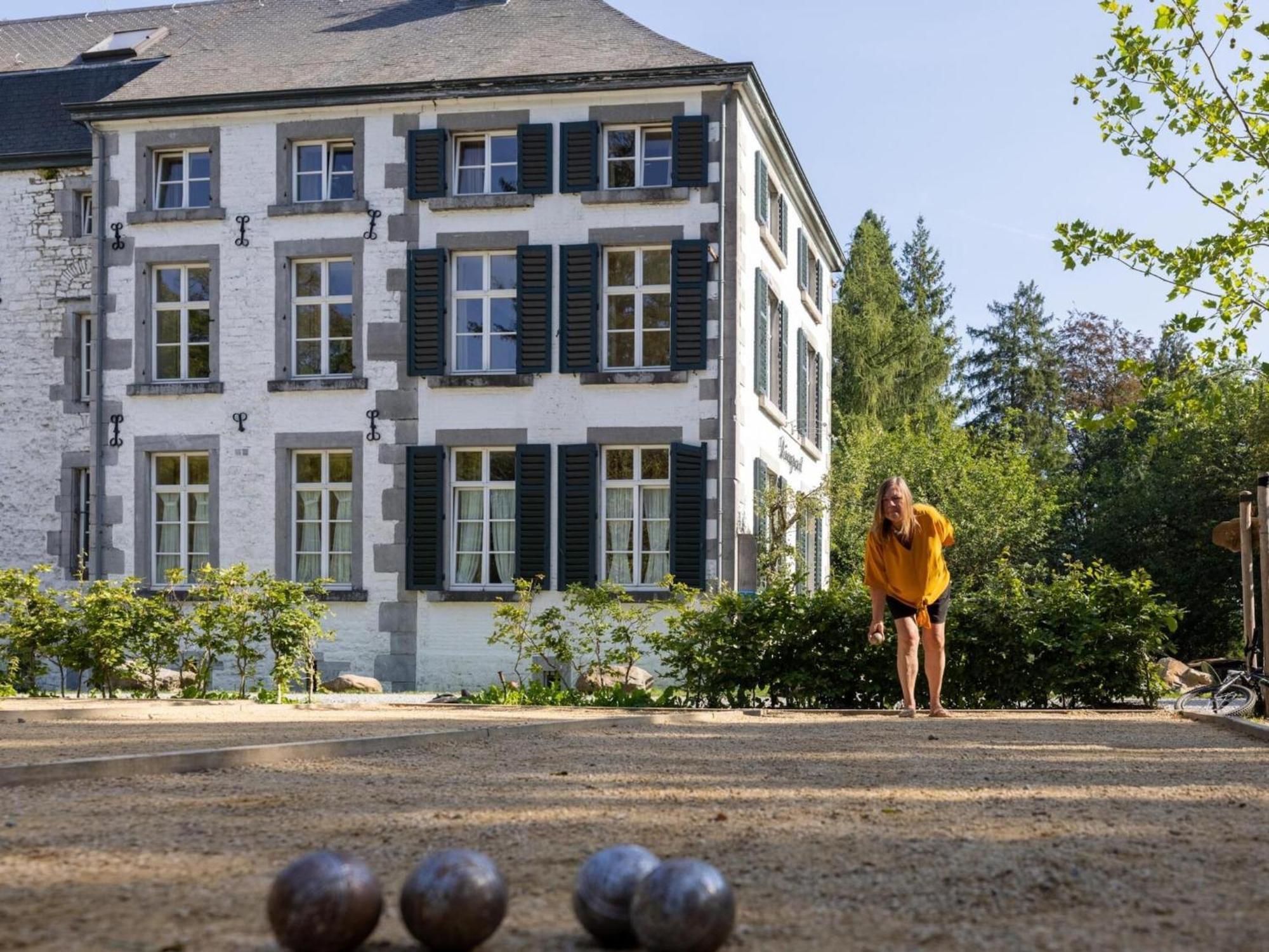 Stationed Between Spa And Liege Apartment In Айвейл Екстериор снимка