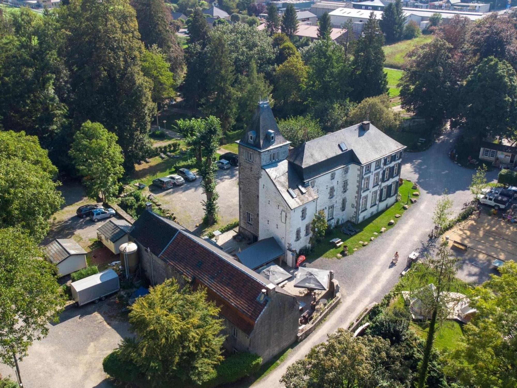 Stationed Between Spa And Liege Apartment In Айвейл Екстериор снимка