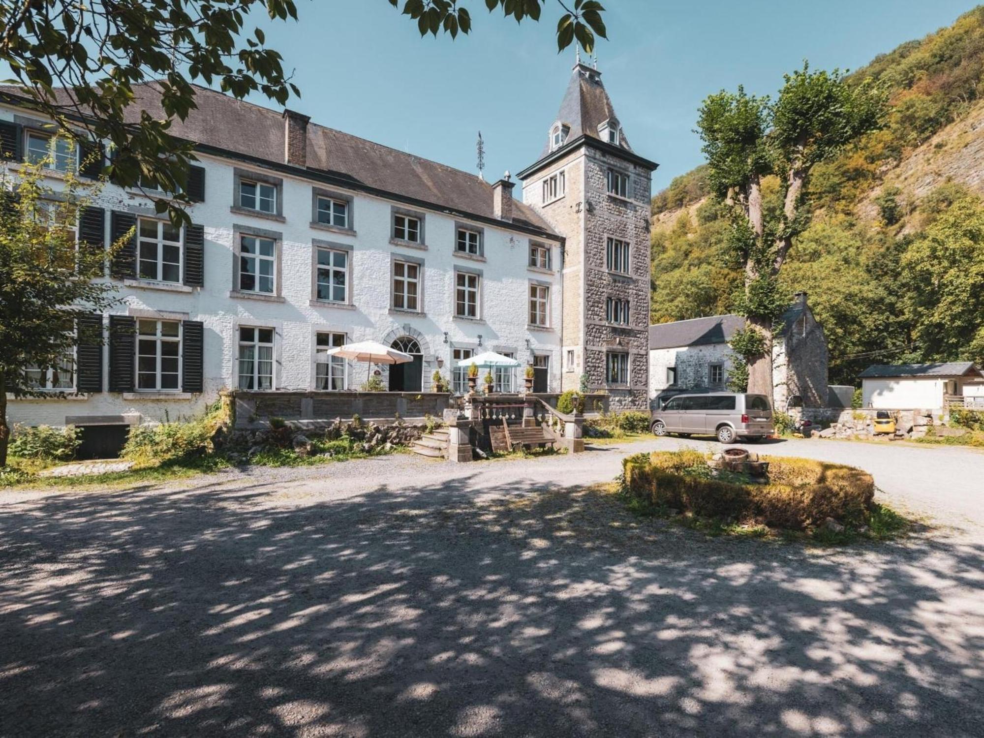 Stationed Between Spa And Liege Apartment In Айвейл Екстериор снимка