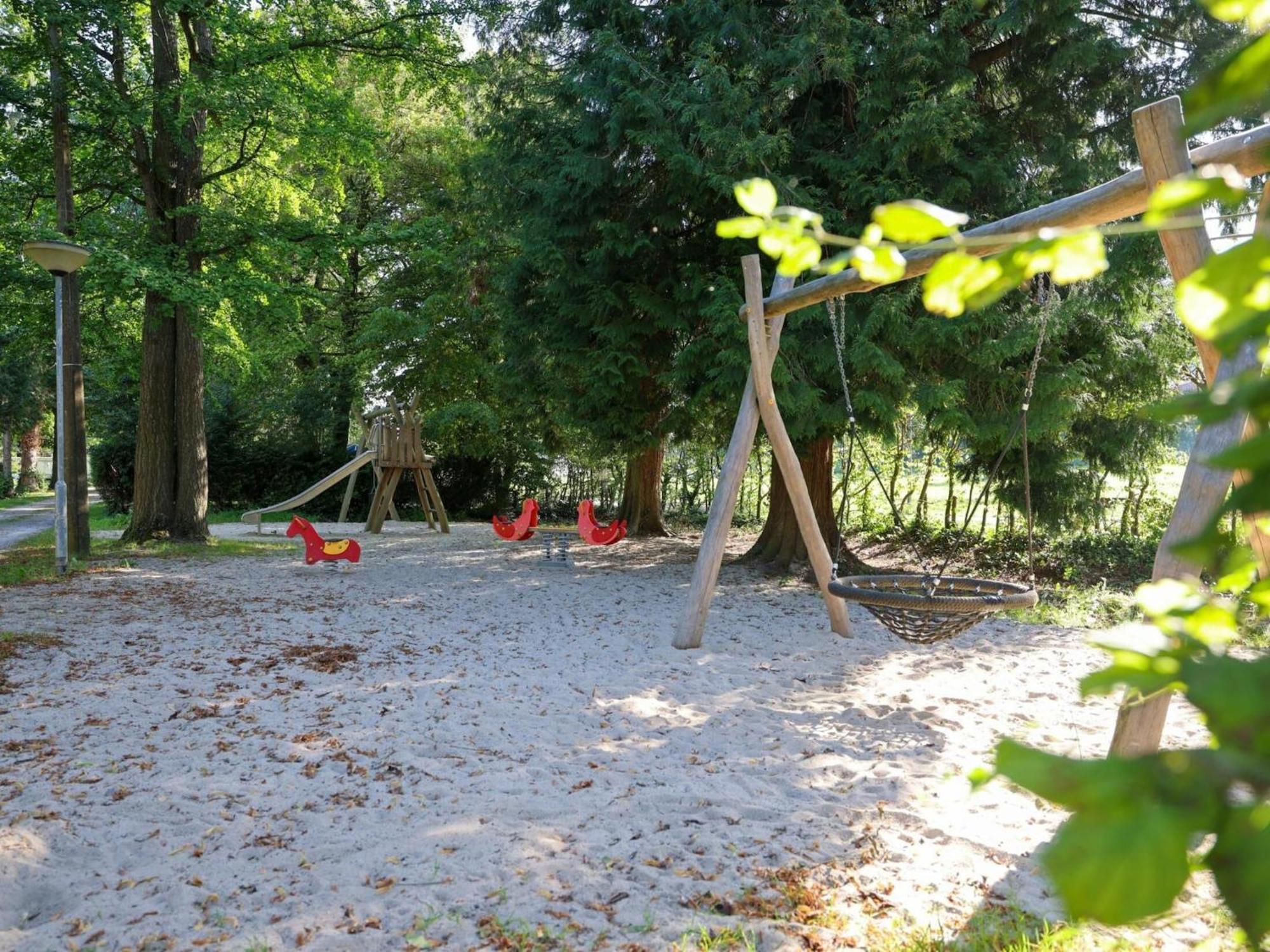 Stationed Between Spa And Liege Apartment In Айвейл Екстериор снимка