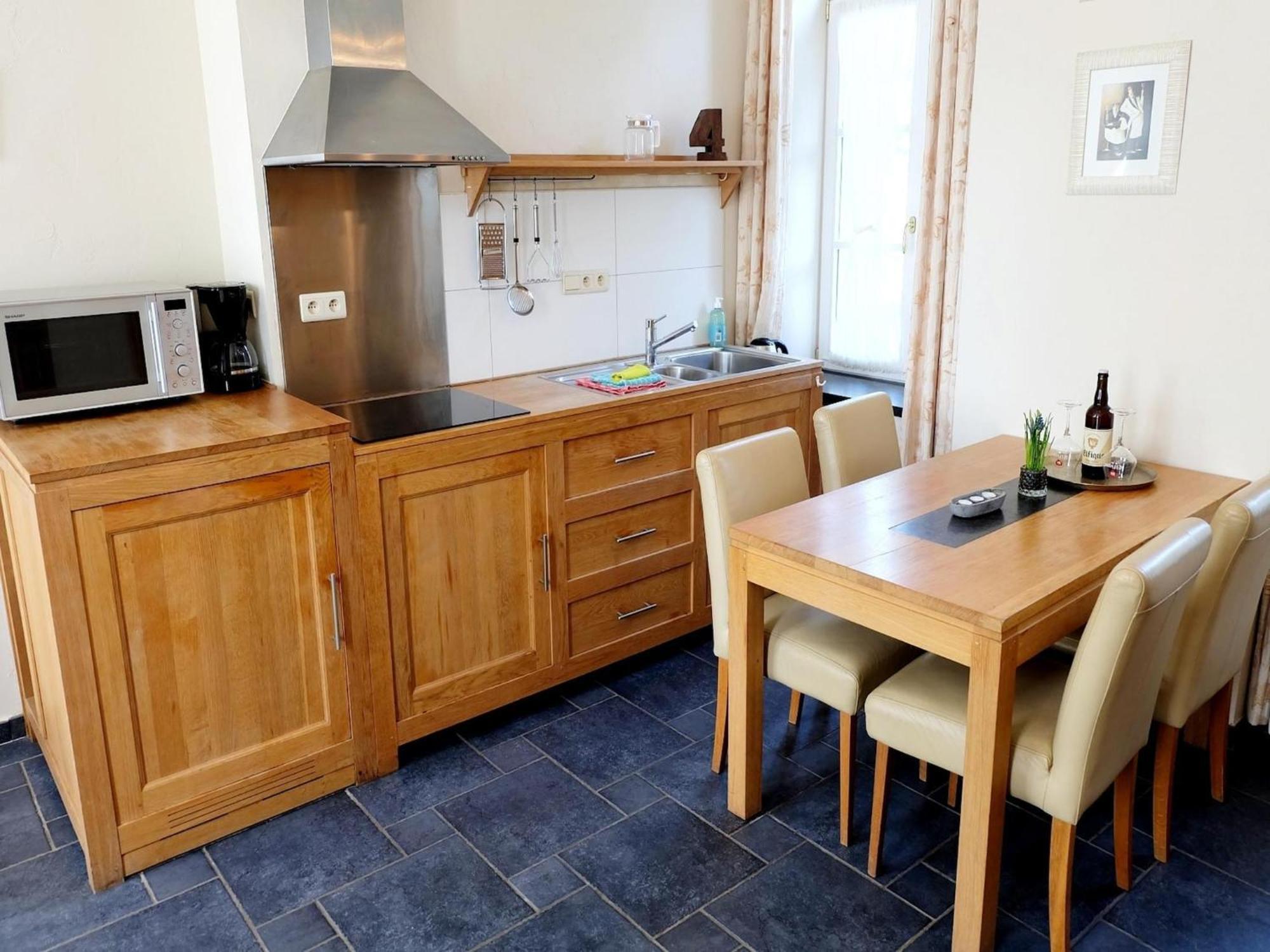 Stationed Between Spa And Liege Apartment In Айвейл Екстериор снимка