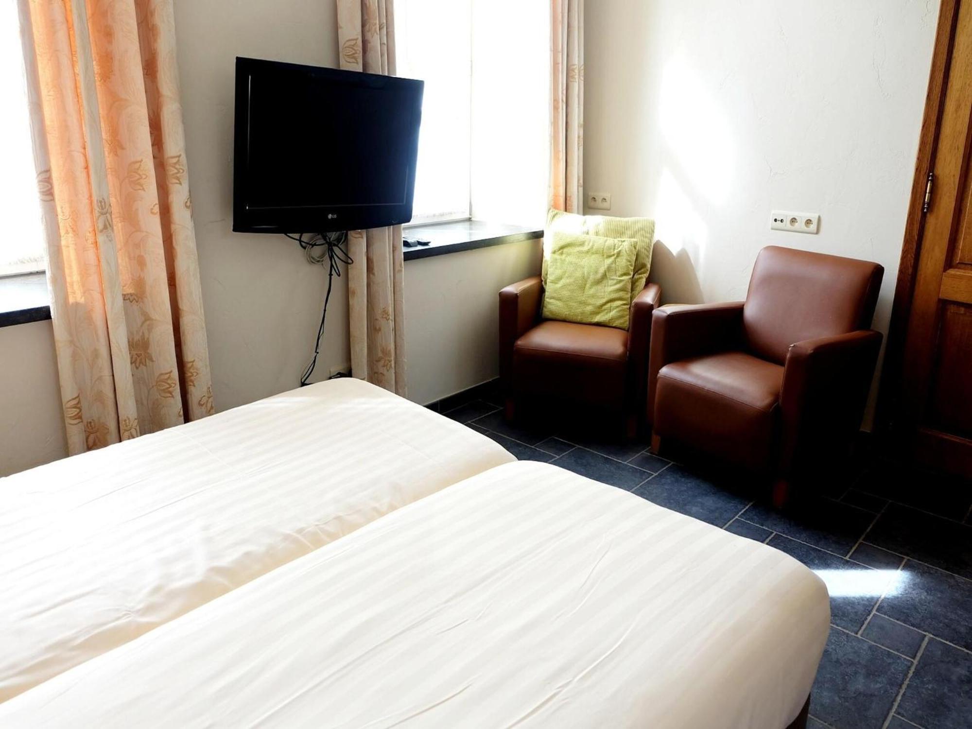 Stationed Between Spa And Liege Apartment In Айвейл Екстериор снимка