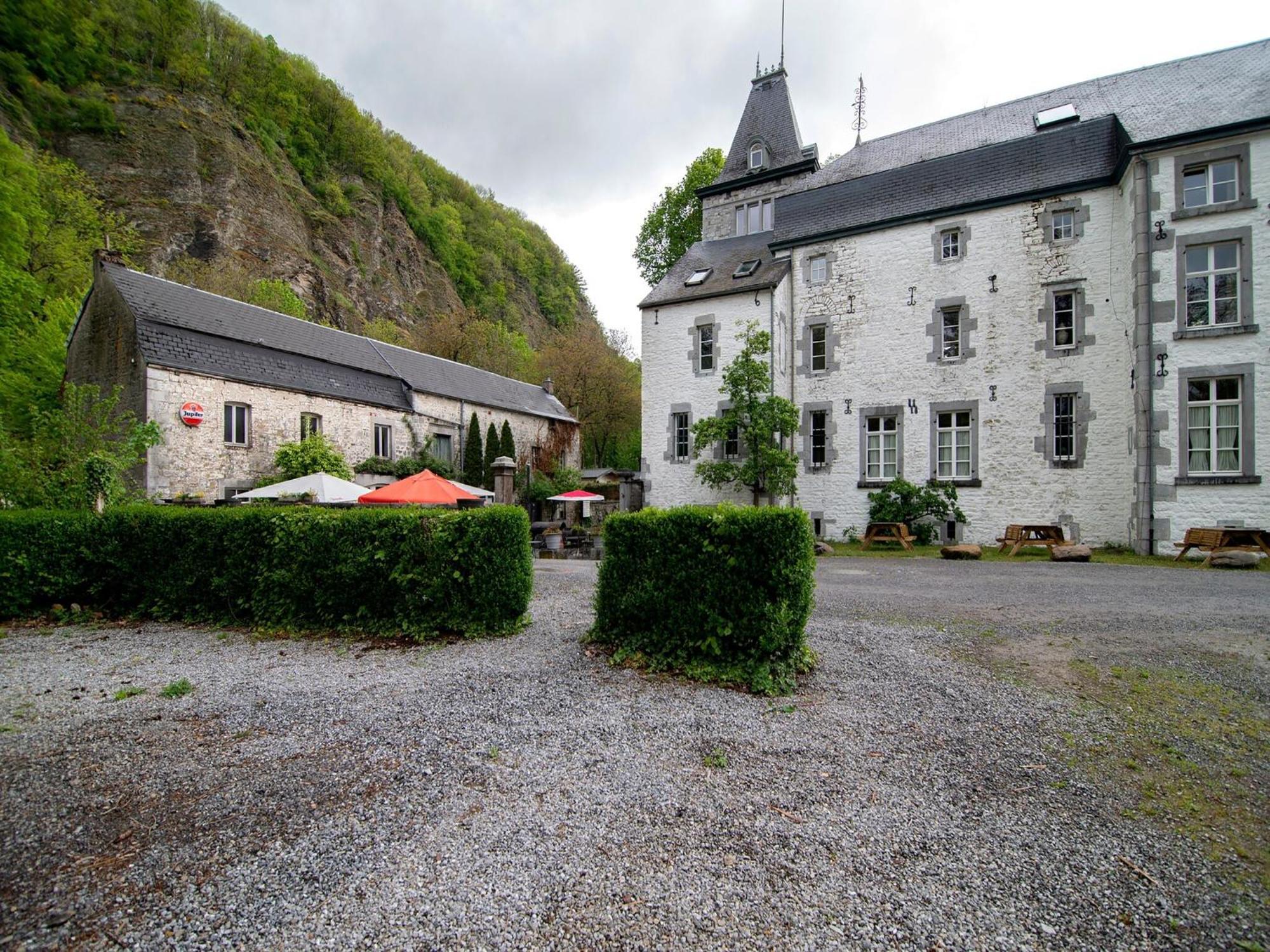 Stationed Between Spa And Liege Apartment In Айвейл Екстериор снимка